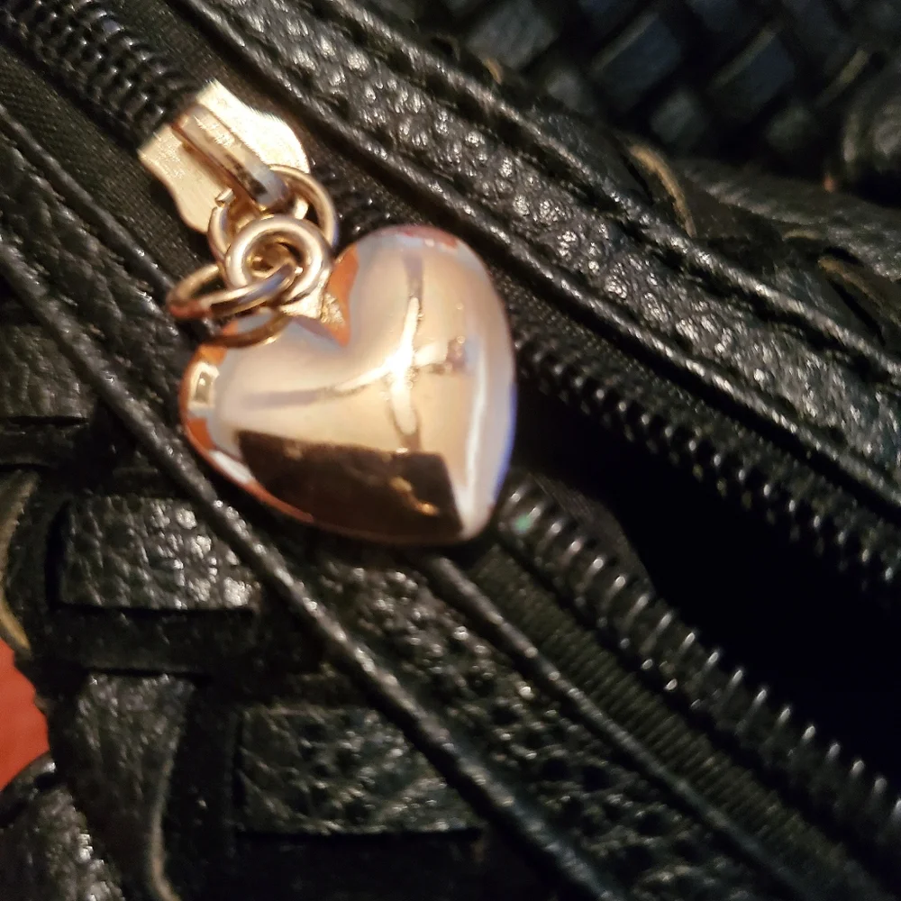 Breezy Couture Woven Black Shoulder Bag